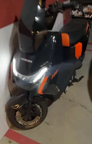 Moto Elétrica Quase zero com Bluetooth 