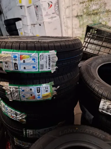 Pneus novos 175/75/13 só 239.99