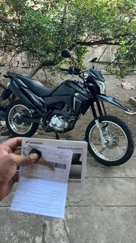Bros 160 2024 5.000 km Manual e chave reserva