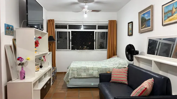 Aluga-se Apartamento Mobiliado na Praia da Enseada - Guarujá