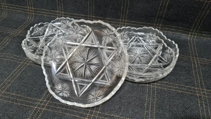 Mini pratos de cristal para sobremesa