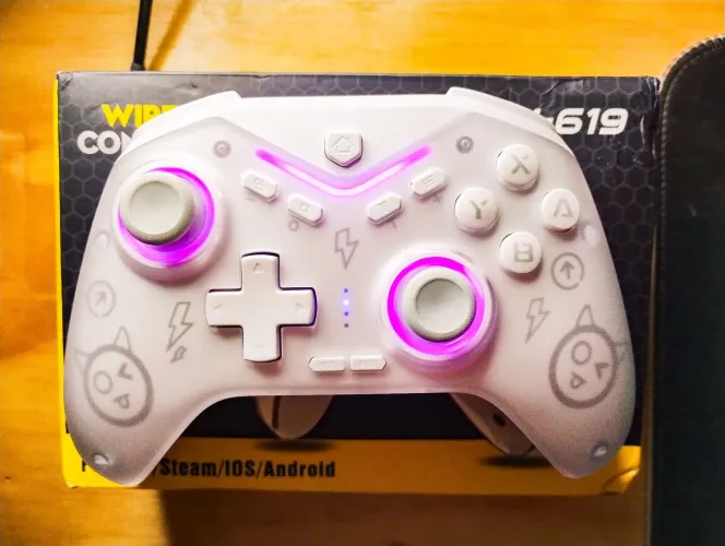 CM619 - Controle Sem Fio Hall Effect RGB VIBRAÇÃO e BOTÕES EXTRA