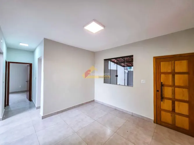 Casa à venda, 3 quartos, 1 suíte, 3 vagas, São Roque - Divinópolis/MG