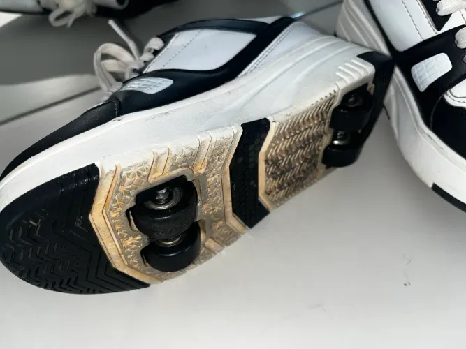 Tenis de rodinha