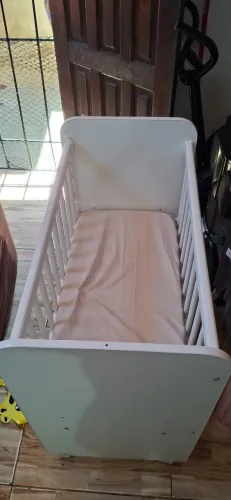 Mini Berço com Grade Móvel e Colchão