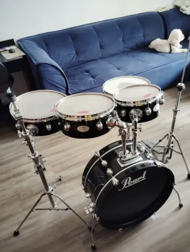 Vendo Bateria Pearl Rhythm Traveler
