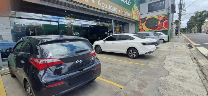 Hortifruti com estacionamento na porta em Santo André. Ref; 1333