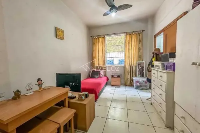 Apartamento : / Residencial / Catete
