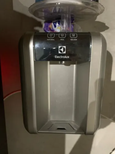 Purificador De Água Electrolux Gelada/fria/natural Pe11x Bivolt Prateado
