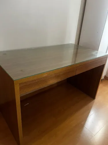 Mesa de escritório grande 