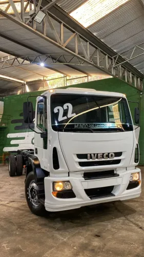 Caminhão Iveco Tector 150e21