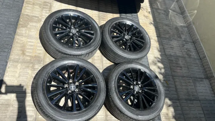 Rodas com pneus originais Corolla Dynamic 2017