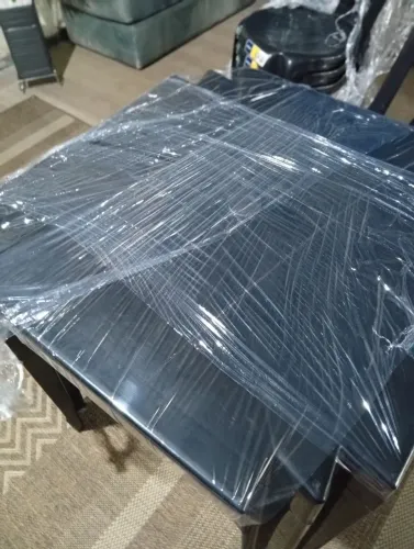 Mesa de plástico com 4 cadeiras Tramontina novinha