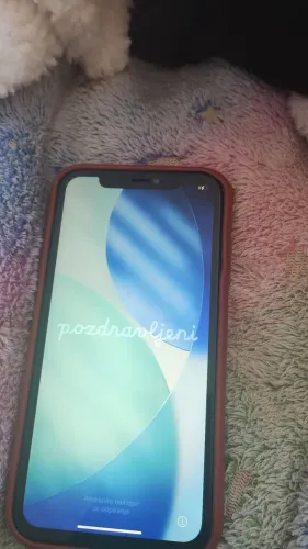 iPhone 11 64 gigas valor 600 reais bateria foi trocada o ID não celular funciona tudo