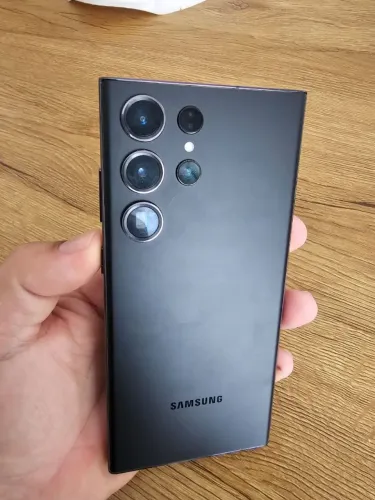 VENDO OU TROCO S-23 ULTRA DE 256GB E 12 DE RAM 