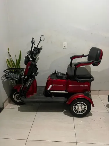 Vendo triciclo elétrico