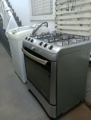 Fogão e máquina de lavar roupas 350 os dois