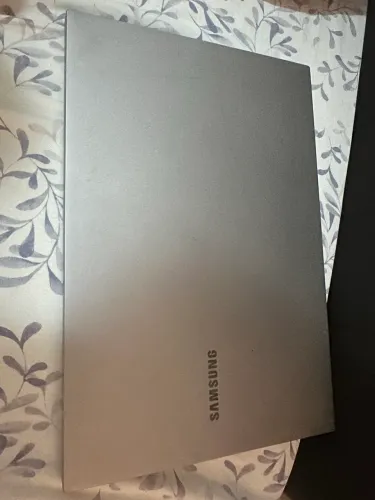 Notebook Samsung Book E20