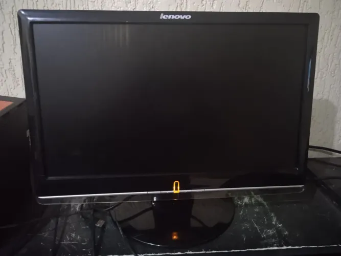 Monitor Lenovo led 20 polegadas completo