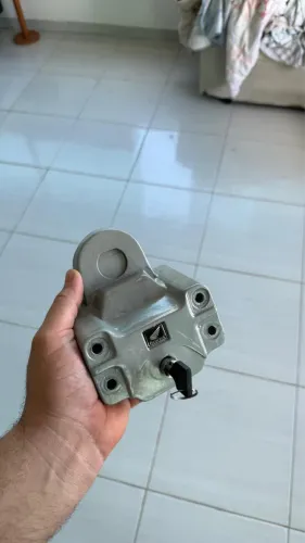 Trava Miolo Ignição Antifurto Moto Sahara Xre 300