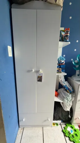 guarda roupa infantil