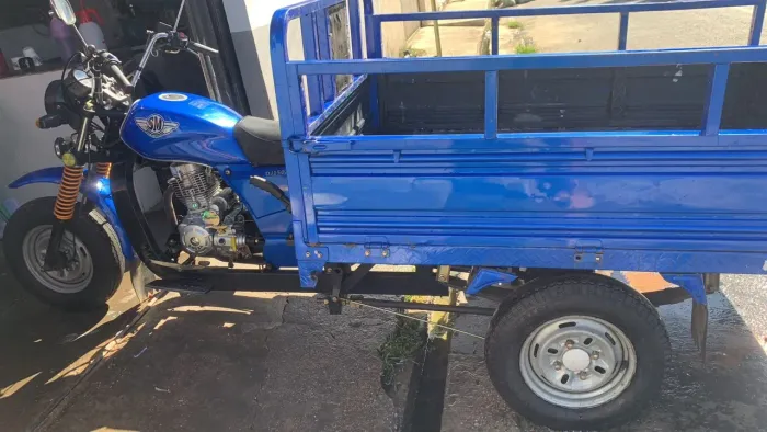 SOUSA MOTOS 150CC TRICICLO CARGO ÚNICO DONO