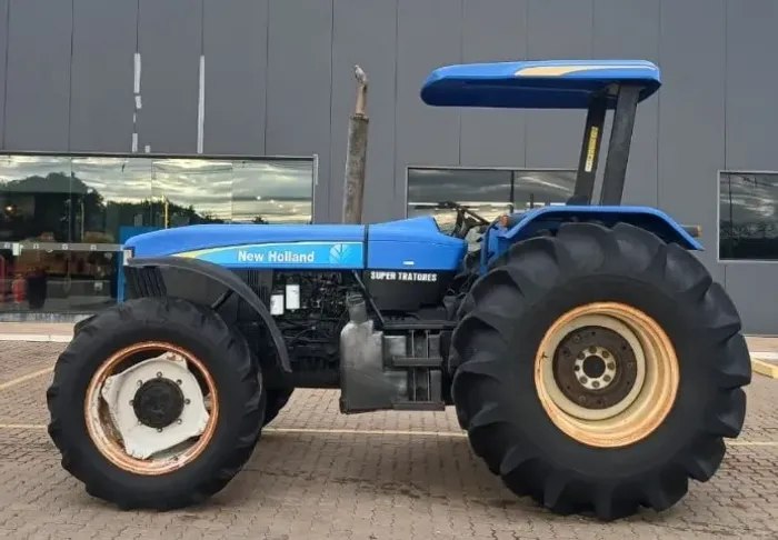 Trator New Holland 8030