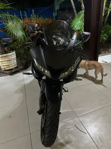 Moto e R15 