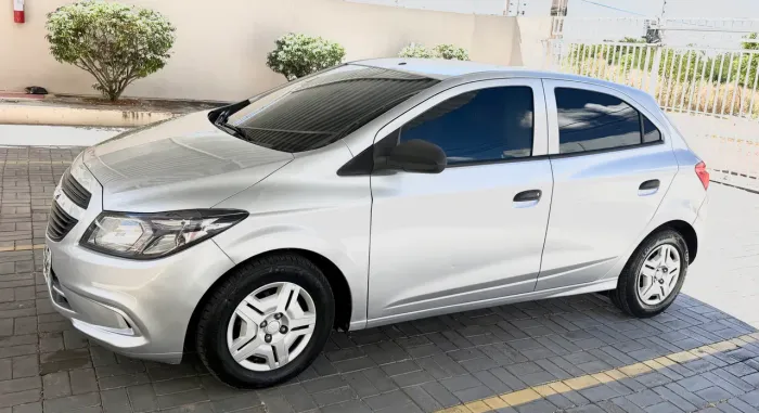 Chevrolet Onix JOY Hatch 1.0 8V Flex Mec. 4P 2018