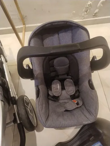 Bb conforto + carrinho + isofix novíssimos.