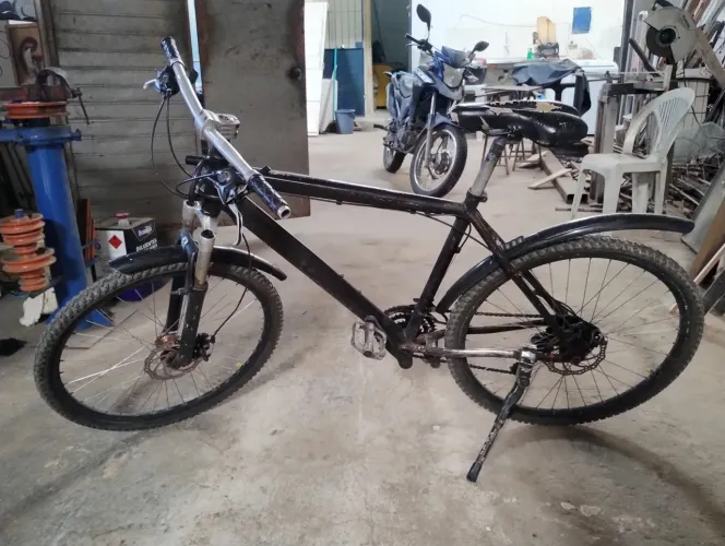 Bicicleta quadro de Alumínio aro 26