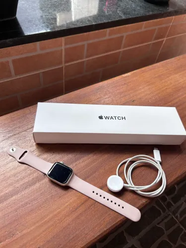Apple Watch SE 2a geração (GPS) 40mm