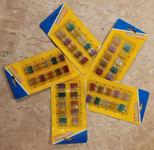 Kit 50 Fusíveis automotivos lâmina de amperagem variada (3A a 35A)<br>