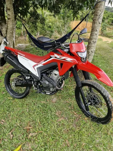 Tornado 300L 2025 impecável 