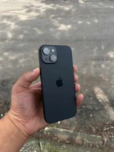 IPhone 15 128gb impecável com carregador