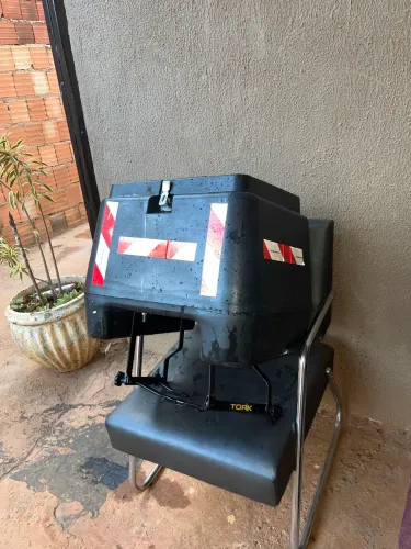 Baú 90L tork, impecável!