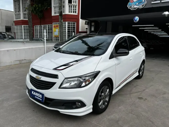 Chevrolet Onix Hatch Effect 1.4 8V Flex Power Mec. 4P 2015