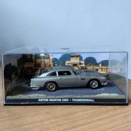 Miniatura carro Aston Martin DB5 - 007