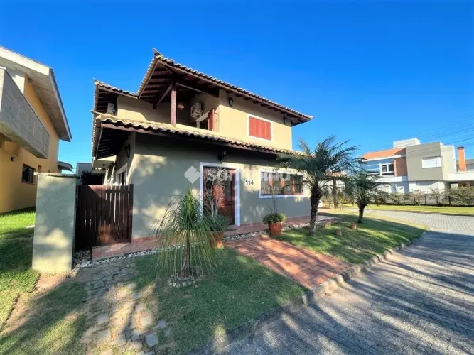 Casa em condomínio com 5 suítes para alugar, 334m² - Campeche - Florianópolis/SC