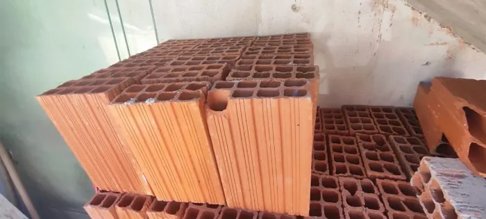 Tijolos Cerâmicos 20x20 e 20x30