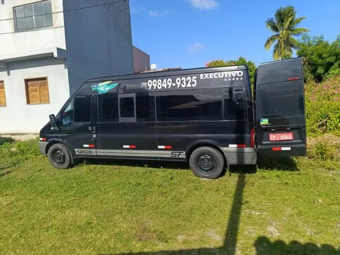 VAN PARA PASSEIOS E VIAGENS
