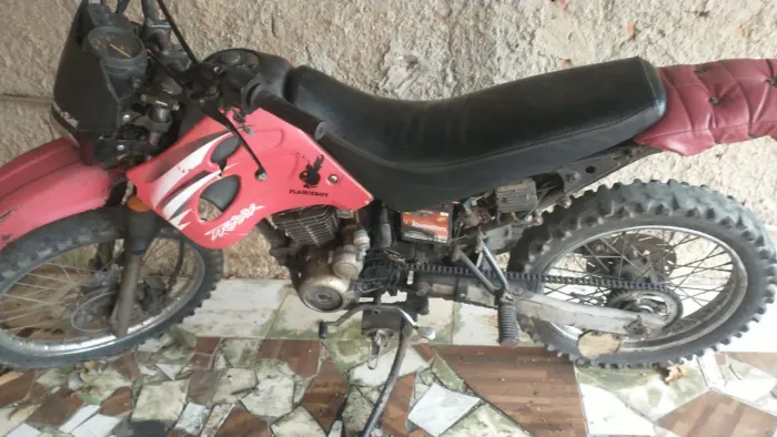 Moto Traxx,JH125L valor para sair logo 1.500 reais.