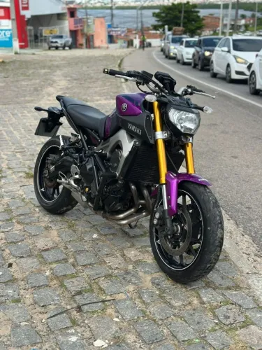 YAMAHA MT-09