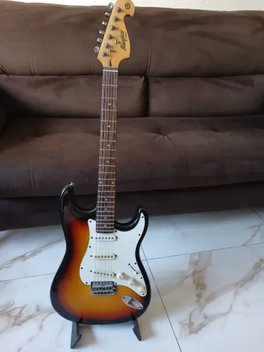 Guitarra tagima Menphis