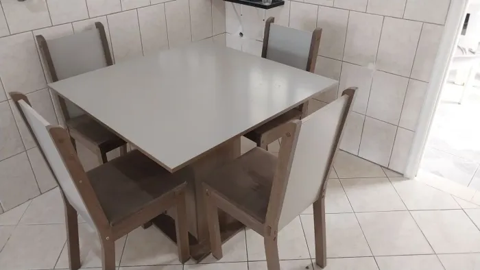 Mesa c/4 cadeiras