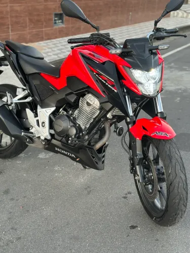 CB TWISTER 300F