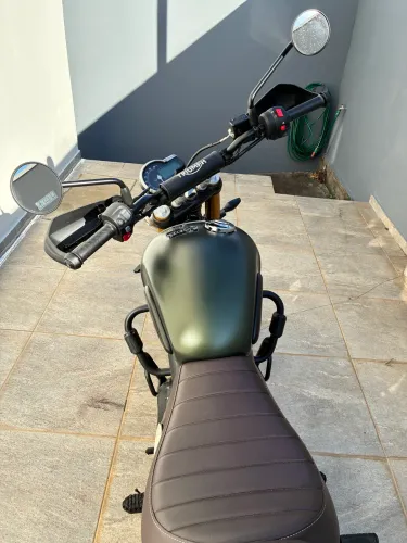 Excelente oportunidade! Vendo Triumph Scrambler 400x extremamente nova!