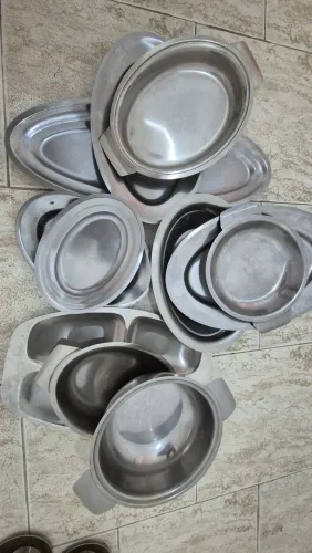 Travessas de inox, 11 peças.