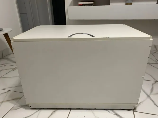 Vendo baú em MDF 80x50 , usado