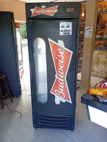 Vendo uma cervejeira